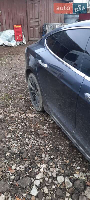 Ліфтбек Tesla Model S 2017 в Івано-Франківську фото 16 Ліфтбек Tesla Model S 2017 в Івано-Франківську