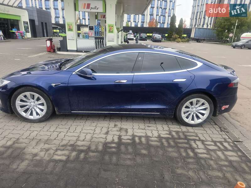 Лифтбек Tesla Model S 2017 в Тысменице фото 20 Лифтбек Tesla Model S 2017 в Тысменице