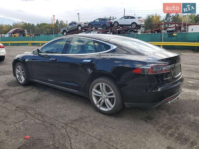 Ліфтбек Tesla Model S 2015 в Харкові фото 3 Ліфтбек Tesla Model S 2015 в Харкові