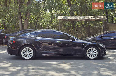 Ліфтбек Tesla Model S 2017 в Чорноморську