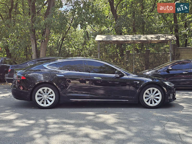 Ліфтбек Tesla Model S 2017 в Чорноморську