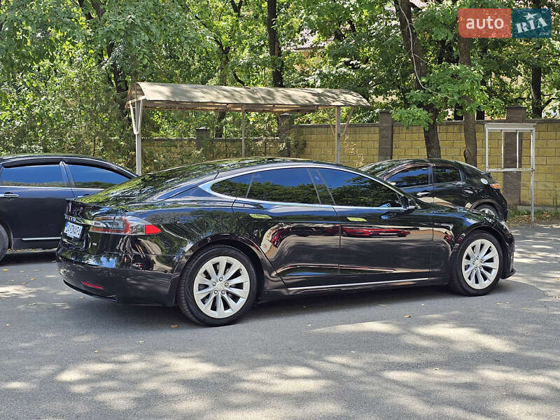 Ліфтбек Tesla Model S 2017 в Чорноморську