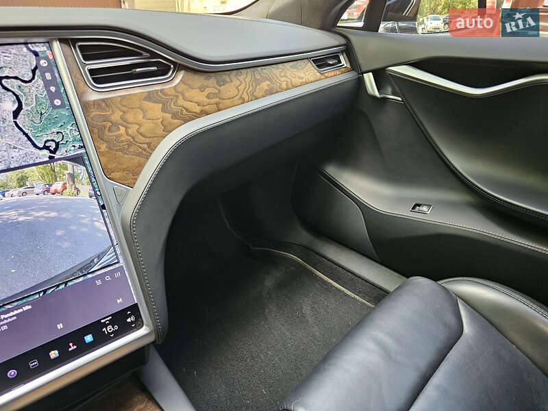 Ліфтбек Tesla Model S 2017 в Чорноморську
