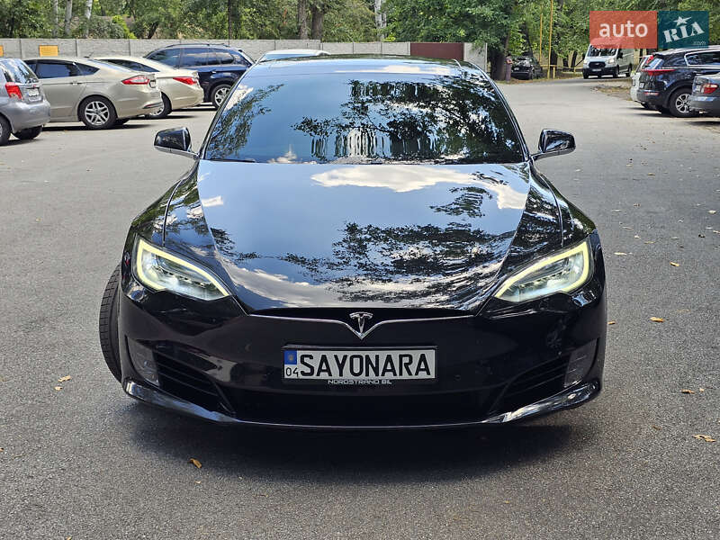 Ліфтбек Tesla Model S 2017 в Чорноморську
