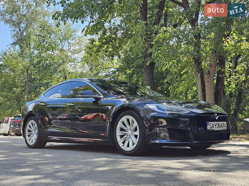 Ліфтбек Tesla Model S 2017 в Чорноморську