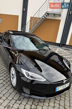 Ліфтбек Tesla Model S 2016 в Коломиї