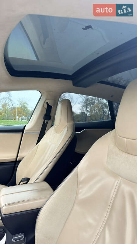Лифтбек Tesla Model S 2013 в Одессе фото 9 Лифтбек Tesla Model S 2013 в Одессе