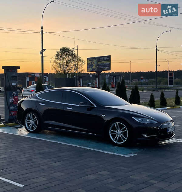 Ліфтбек Tesla Model S 2013 в Ірпені