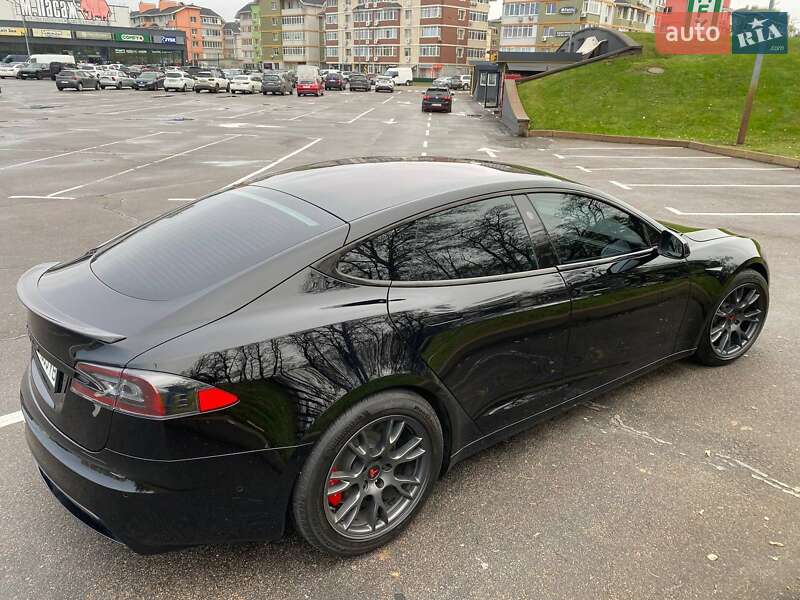 Лифтбек Tesla Model S 2021 в Киеве фото 16 Лифтбек Tesla Model S 2021 в Киеве
