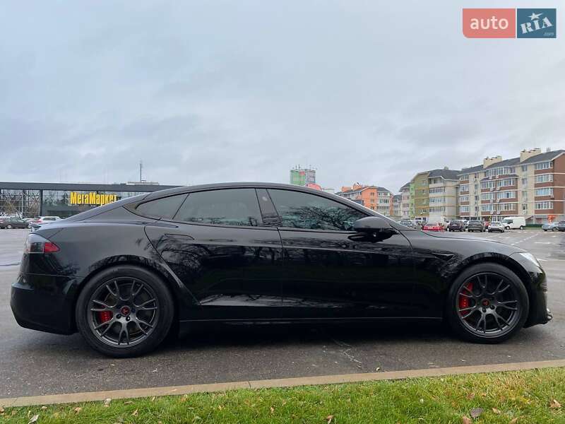 Лифтбек Tesla Model S 2021 в Киеве фото 17 Лифтбек Tesla Model S 2021 в Киеве