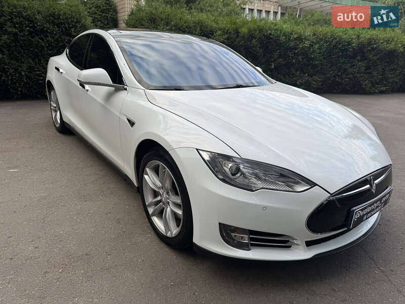 Лифтбек Tesla Model S 2014 в Умани фото 2 Лифтбек Tesla Model S 2014 в Умани