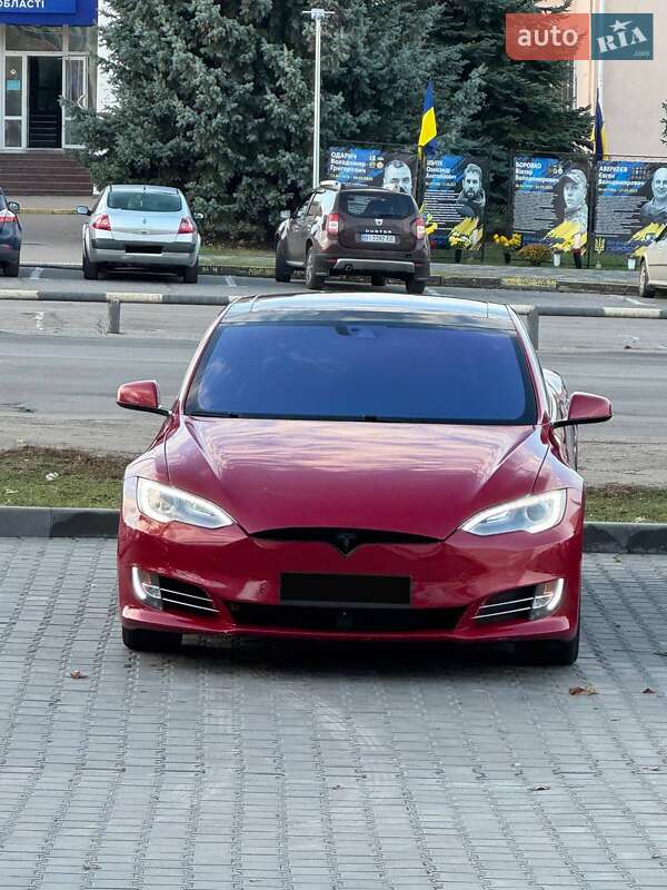 Tesla Model S 2016