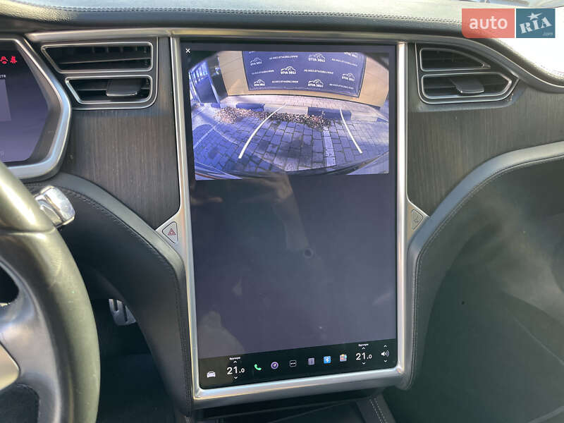 Ліфтбек Tesla Model S 2013 в Львові