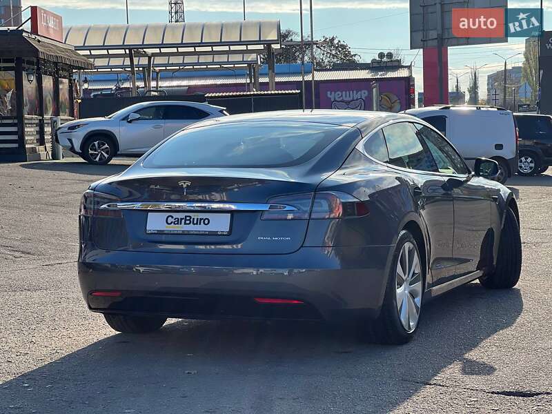 Ліфтбек Tesla Model S 2020 в Одесі