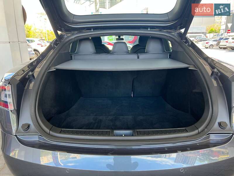 Ліфтбек Tesla Model S 2020 в Одесі