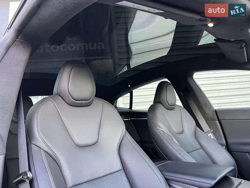 Лифтбек Tesla Model S 2022 в Киеве