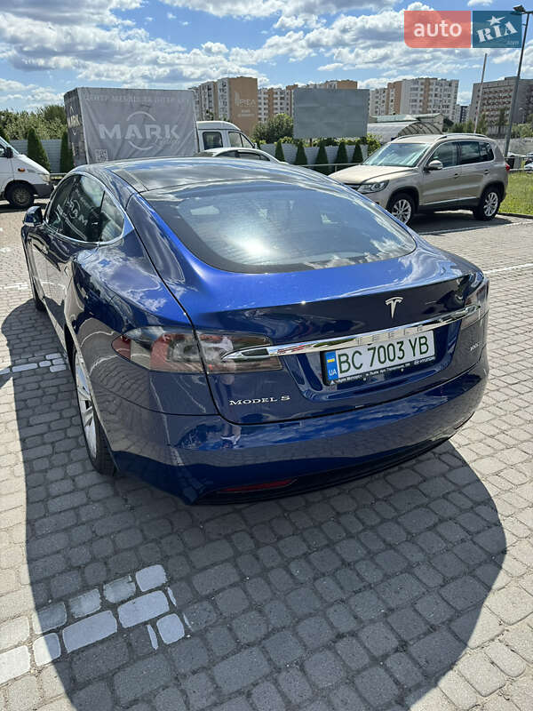 Ліфтбек Tesla Model S 2017 в Львові фото 30 Ліфтбек Tesla Model S 2017 в Львові