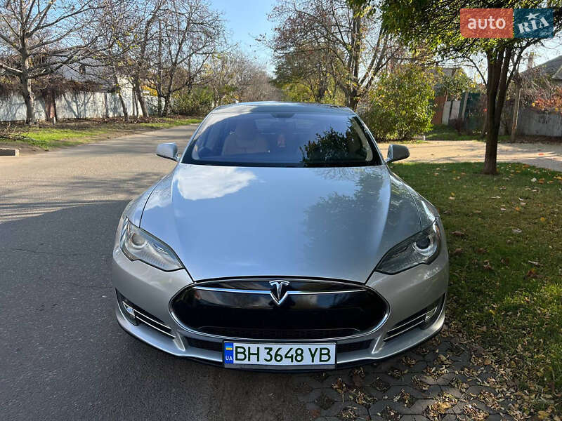 Ліфтбек Tesla Model S 2012 в Одесі фото 5 Ліфтбек Tesla Model S 2012 в Одесі