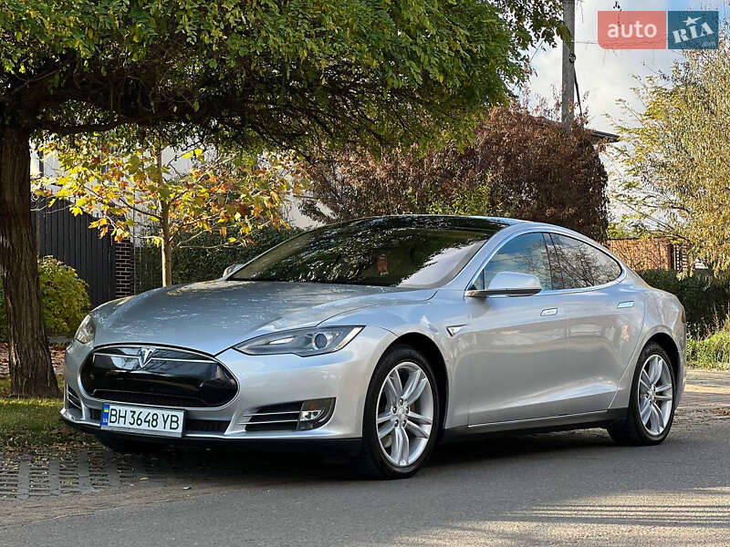 Ліфтбек Tesla Model S 2012 в Одесі фото 12 Ліфтбек Tesla Model S 2012 в Одесі