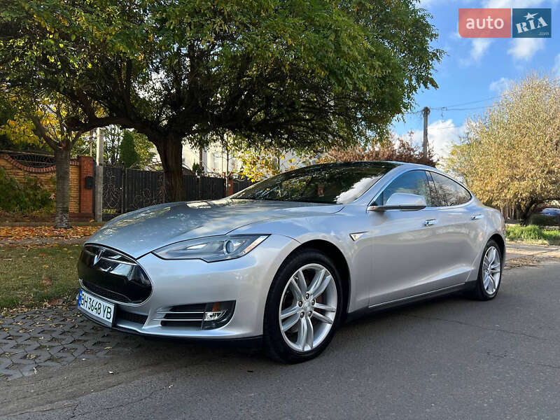 Ліфтбек Tesla Model S 2012 в Одесі фото 14 Ліфтбек Tesla Model S 2012 в Одесі