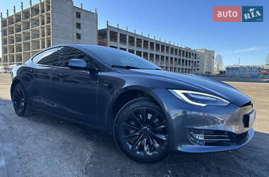 Лифтбек Tesla Model S 2017 в Тернополе
