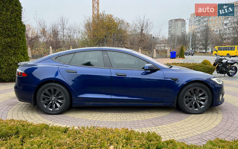 Ліфтбек Tesla Model S 2019 в Львові