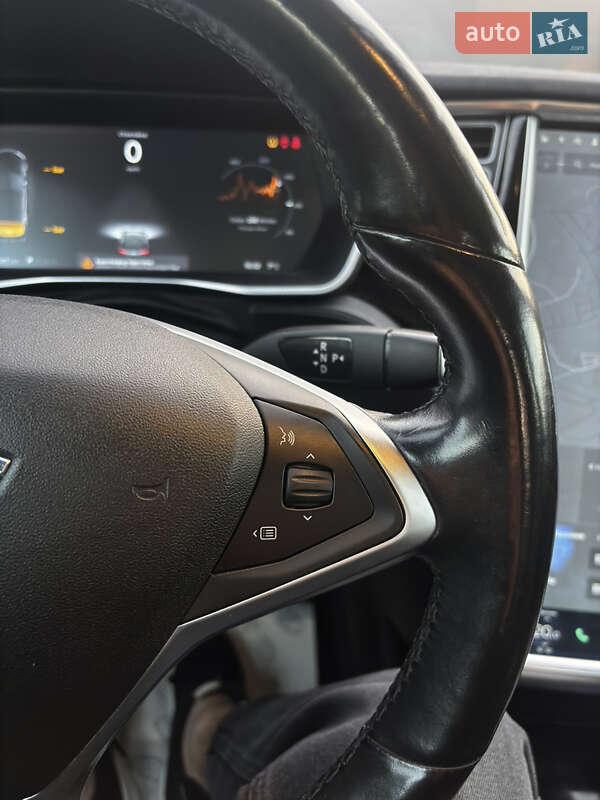 Лифтбек Tesla Model S 2015 в Львове фото 25 Лифтбек Tesla Model S 2015 в Львове