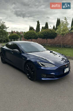 Лифтбек Tesla Model S 2016 в Ровно