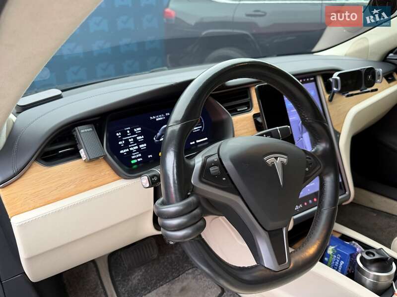 Ліфтбек Tesla Model S 2019 в Києві фото 53 Ліфтбек Tesla Model S 2019 в Києві