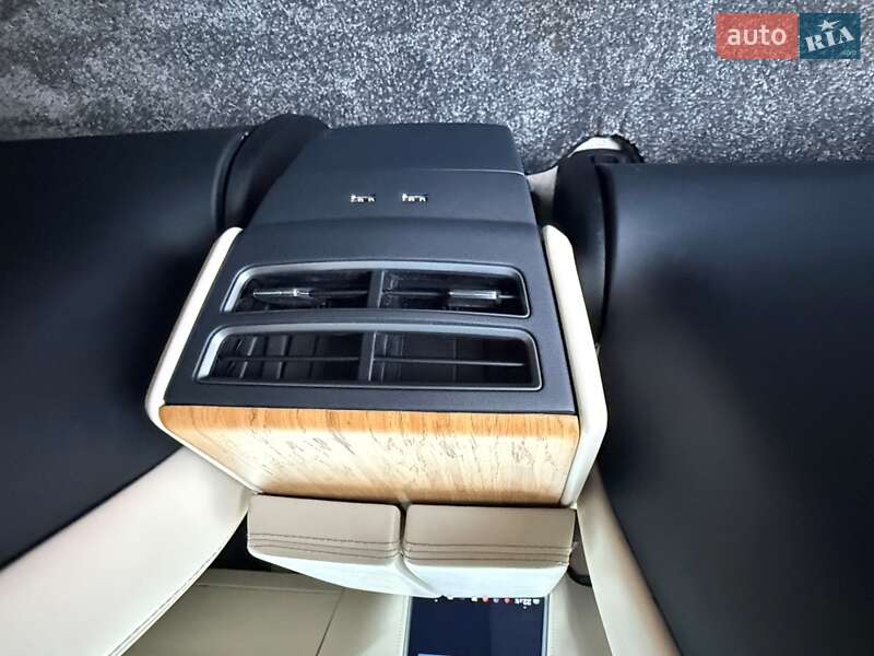 Ліфтбек Tesla Model S 2019 в Києві фото 69 Ліфтбек Tesla Model S 2019 в Києві