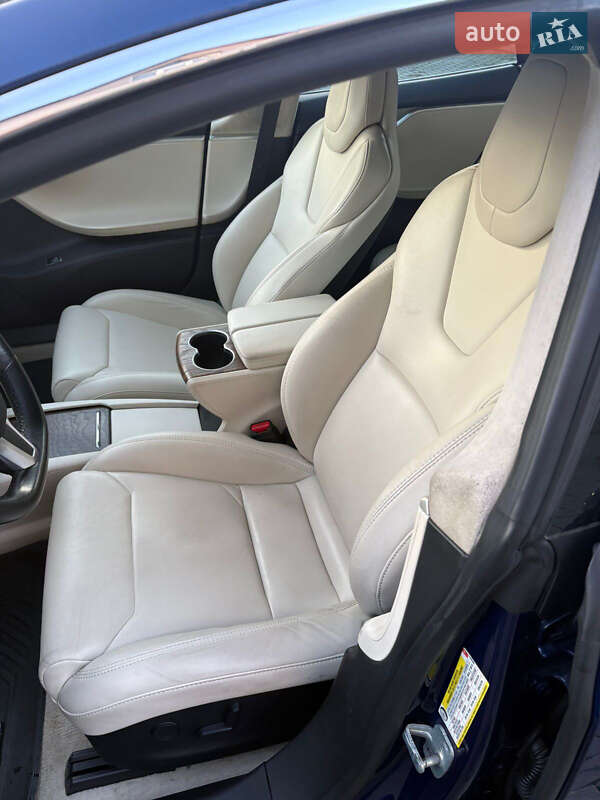 Ліфтбек Tesla Model S 2018 в Рівному фото 17 Ліфтбек Tesla Model S 2018 в Рівному