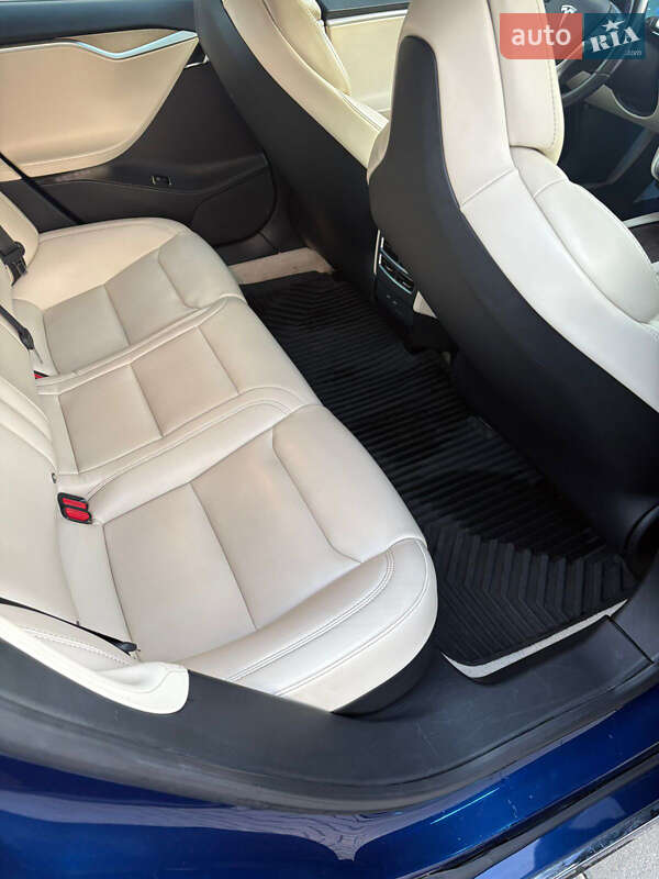 Ліфтбек Tesla Model S 2018 в Рівному фото 19 Ліфтбек Tesla Model S 2018 в Рівному