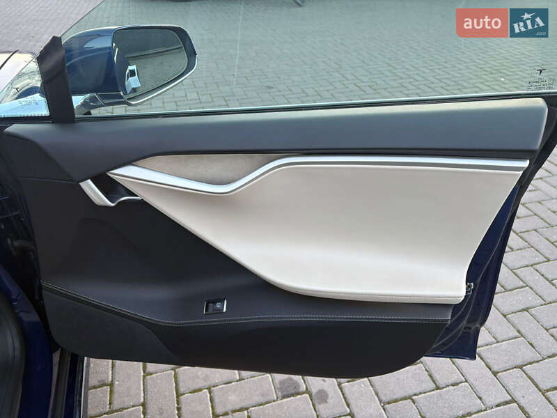 Ліфтбек Tesla Model S 2018 в Рівному фото 22 Ліфтбек Tesla Model S 2018 в Рівному