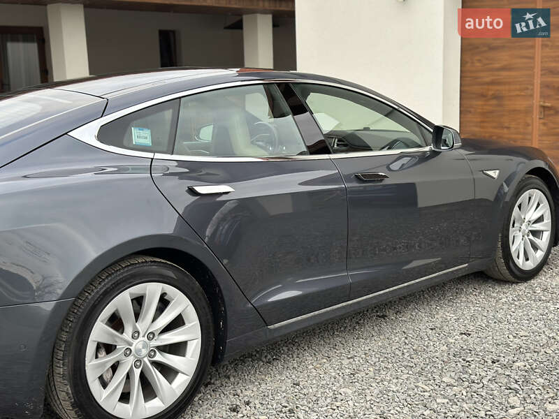 Ліфтбек Tesla Model S 2016 в Ужгороді фото 26 Ліфтбек Tesla Model S 2016 в Ужгороді