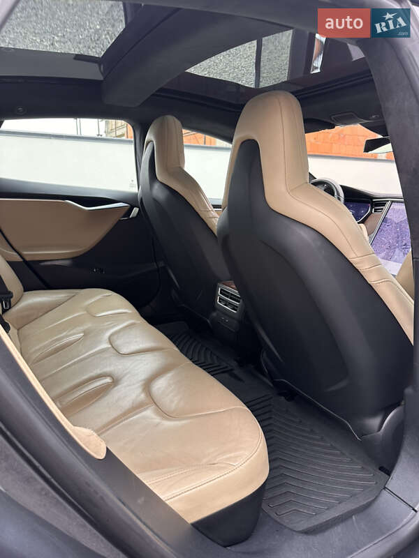 Ліфтбек Tesla Model S 2016 в Ужгороді фото 47 Ліфтбек Tesla Model S 2016 в Ужгороді