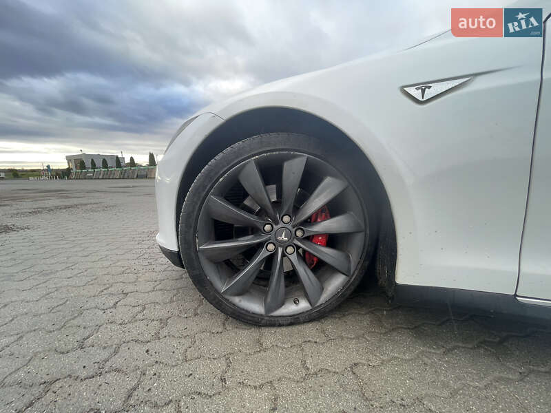 Лифтбек Tesla Model S 2014 в Львове фото 12 Лифтбек Tesla Model S 2014 в Львове
