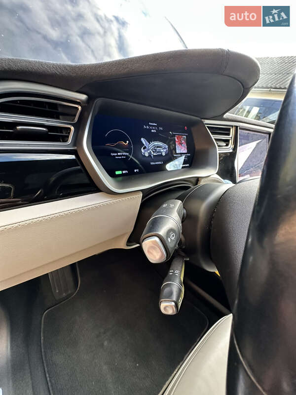 Ліфтбек Tesla Model S 2015 в Богородчанах