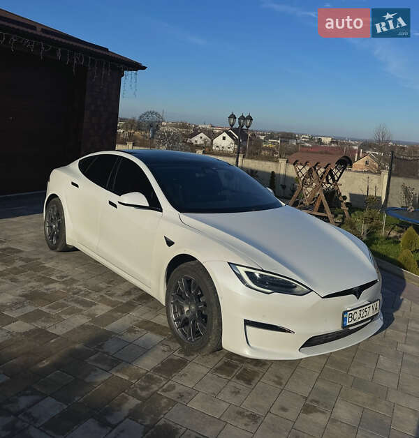 Tesla Model S 2021