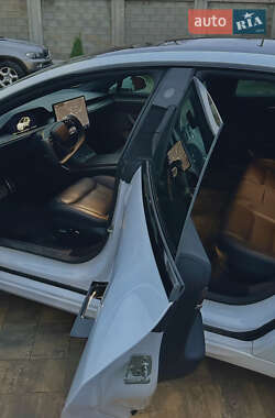 Лифтбек Tesla Model S 2021 в Золочеве