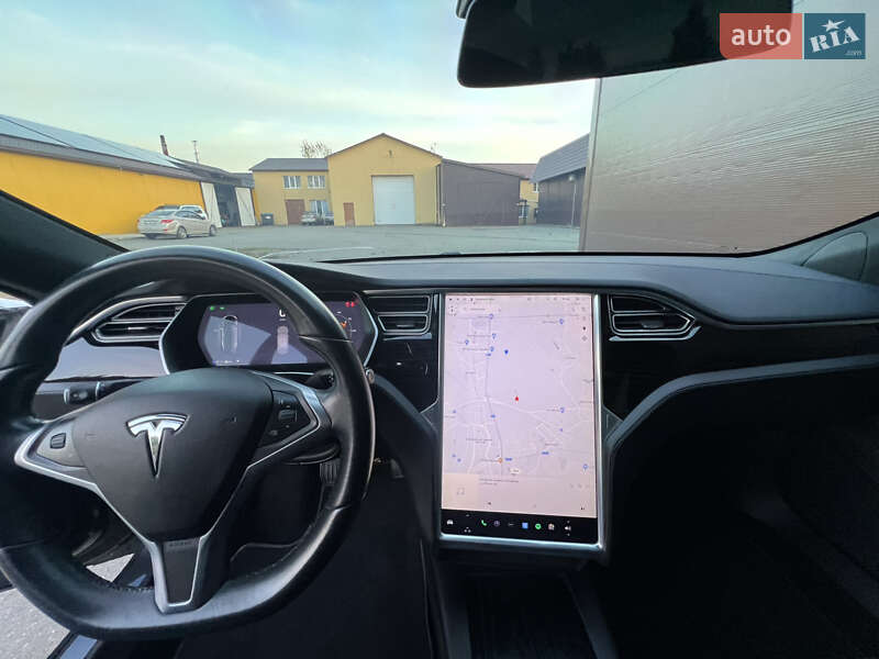 Лифтбек Tesla Model S 2017 в Киеве