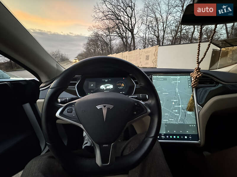 Ліфтбек Tesla Model S 2014 в Києві фото 12 Ліфтбек Tesla Model S 2014 в Києві