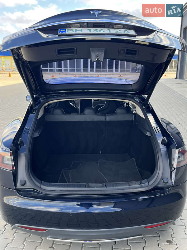 Ліфтбек Tesla Model S 2014 в Одесі