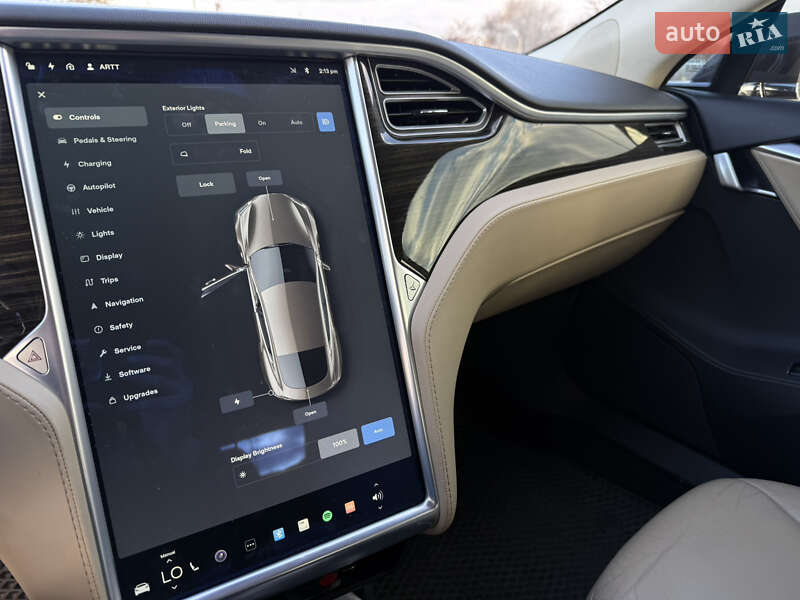 Ліфтбек Tesla Model S 2014 в Дніпрі фото 20 Ліфтбек Tesla Model S 2014 в Дніпрі