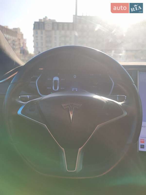 Лифтбек Tesla Model S 2015 в Николаеве фото 14 Лифтбек Tesla Model S 2015 в Николаеве