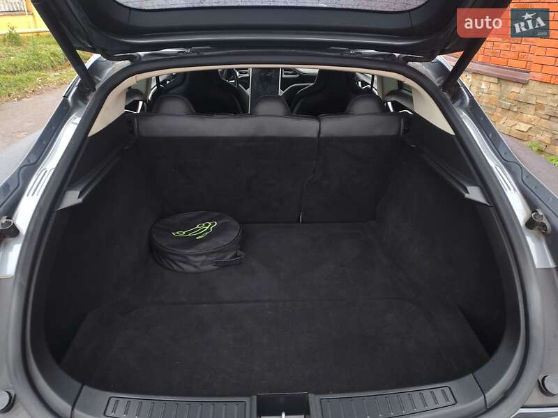 Ліфтбек Tesla Model S 2014 в Шептицькому фото 23 Ліфтбек Tesla Model S 2014 в Шептицькому