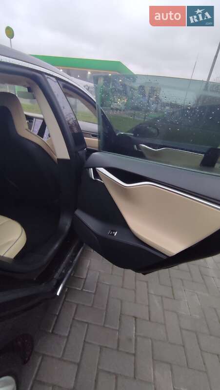 Лифтбек Tesla Model S 2014 в Житомире фото 15 Лифтбек Tesla Model S 2014 в Житомире