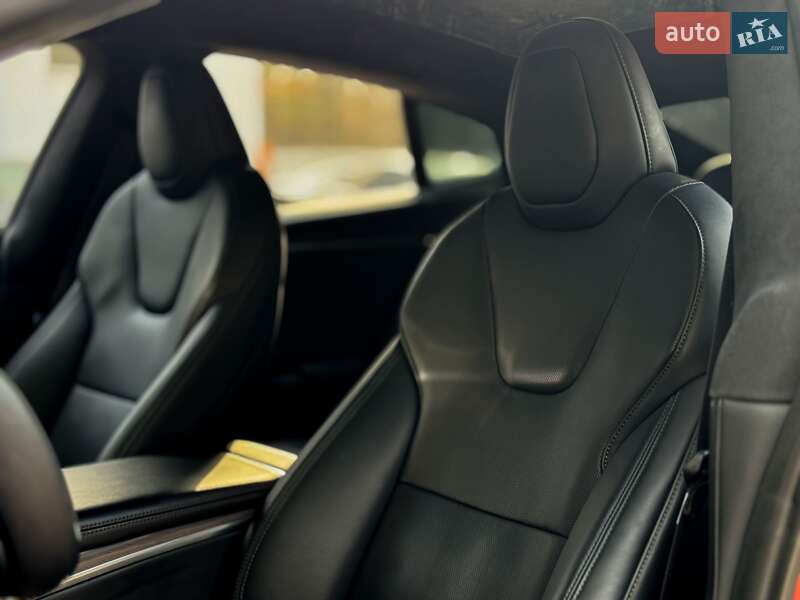 Ліфтбек Tesla Model S 2022 в Києві