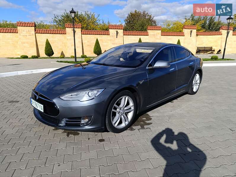 Ліфтбек Tesla Model S 2013 в Ізмаїлі фото 13 Ліфтбек Tesla Model S 2013 в Ізмаїлі