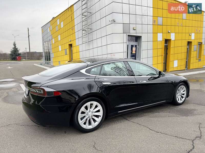 Лифтбек Tesla Model S 2017 в Ирпене фото 10 Лифтбек Tesla Model S 2017 в Ирпене