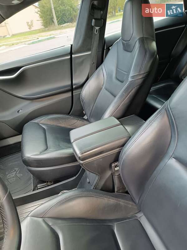 Ліфтбек Tesla Model S 2014 в Одесі фото 16 Ліфтбек Tesla Model S 2014 в Одесі